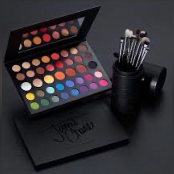 James Charles  Morphe  Eyeshadow Palette Large - Picture 3 of 3